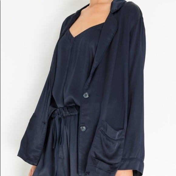 XiRena JULES JACKET MIDNIGHT Holiday Satin Blazer size Large - Picture 4 of 14